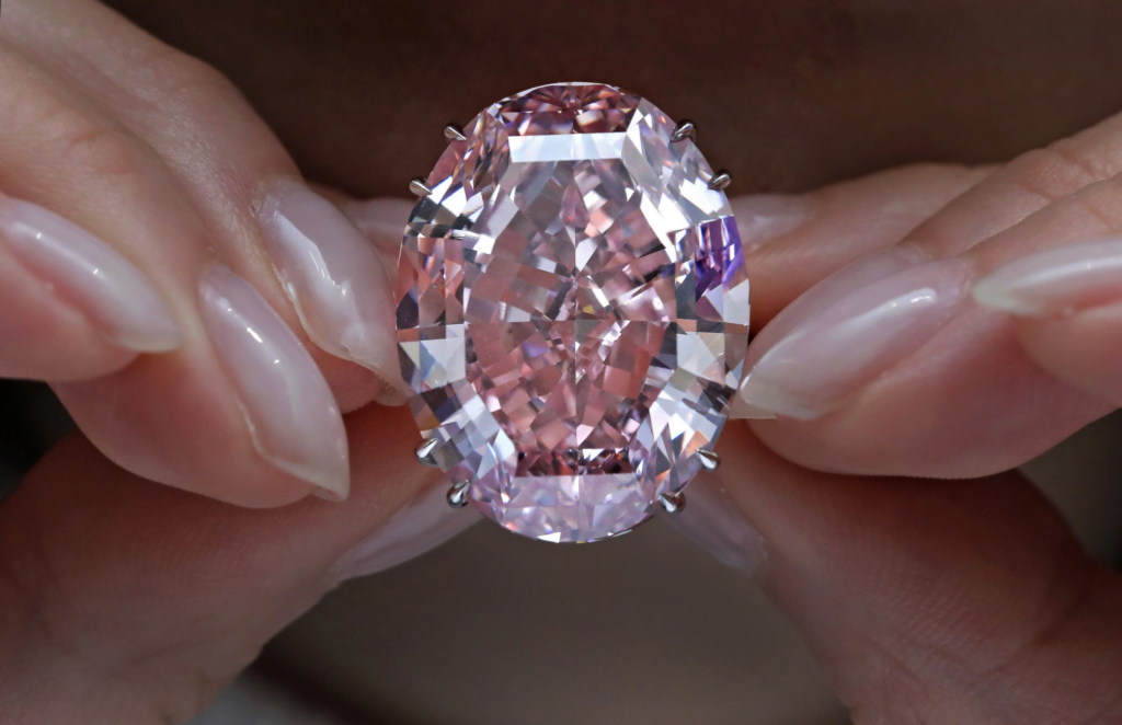 Most Expensive Fashionable Engagement Ring in the World